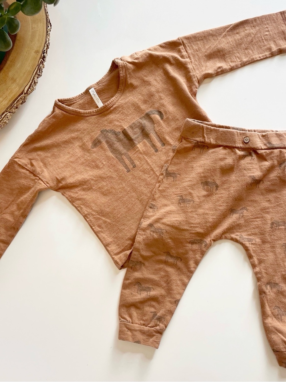 Rylee + Cru Sand Horse Two Piece Set | 18-24m